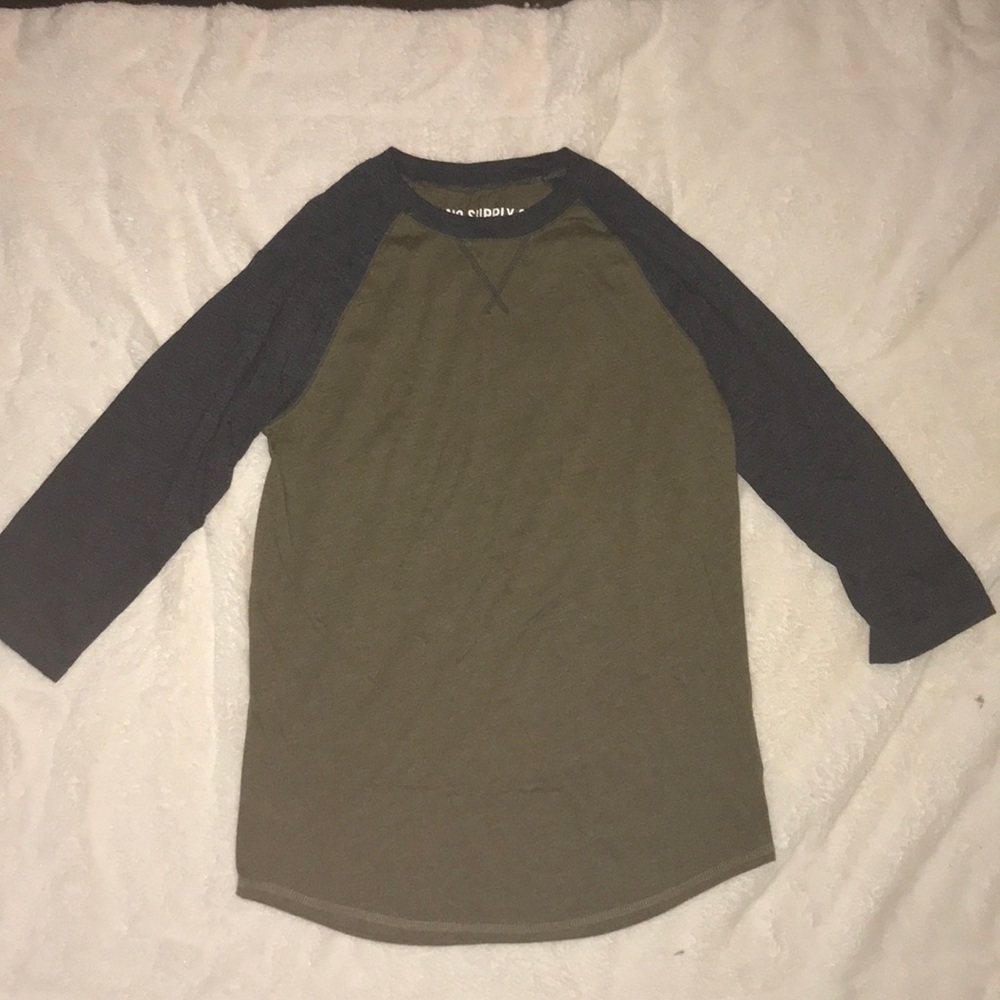 Mossimo tshirt